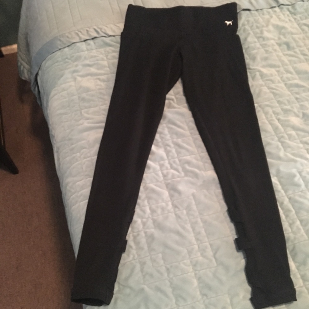 Size S VS Pink Yoga Ankle Legging w/ back cutouts